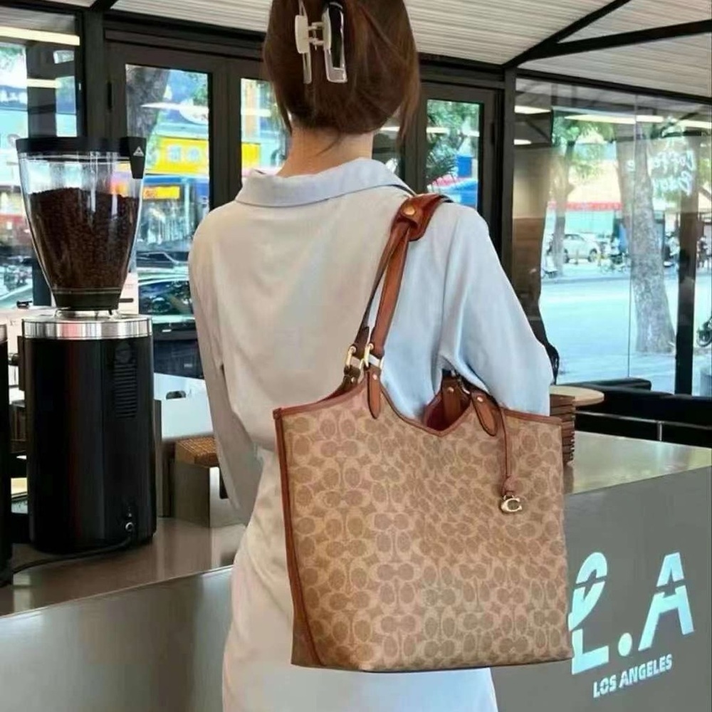 NWT Coach Day Tote